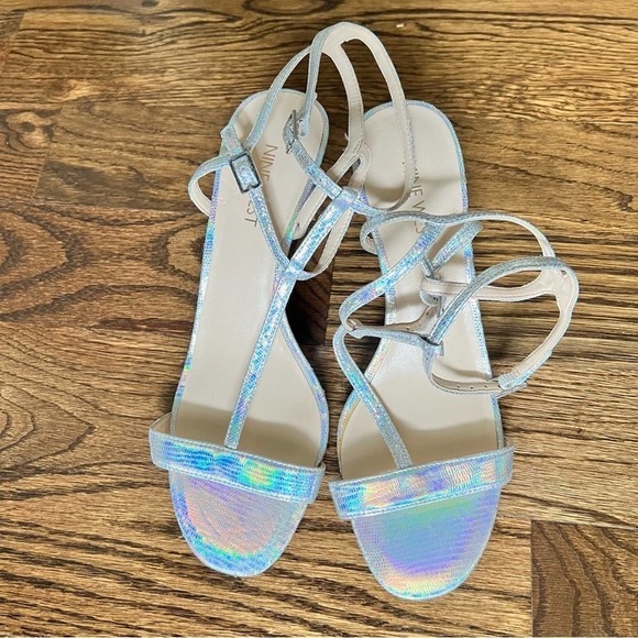 Nine with silver metallic sandal size 8   #006 - Picture 4 of 7